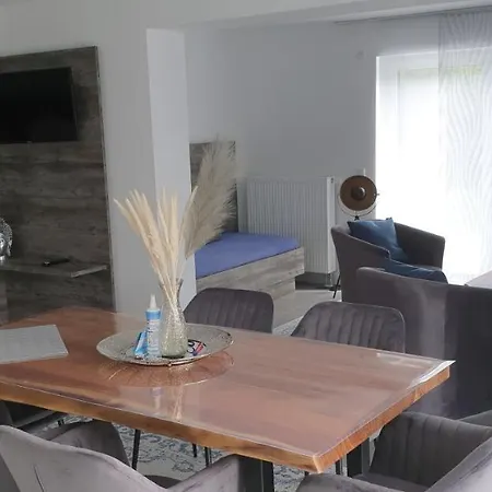 Apartment Appartementhaus Kleines Glueck &meinecardplus *